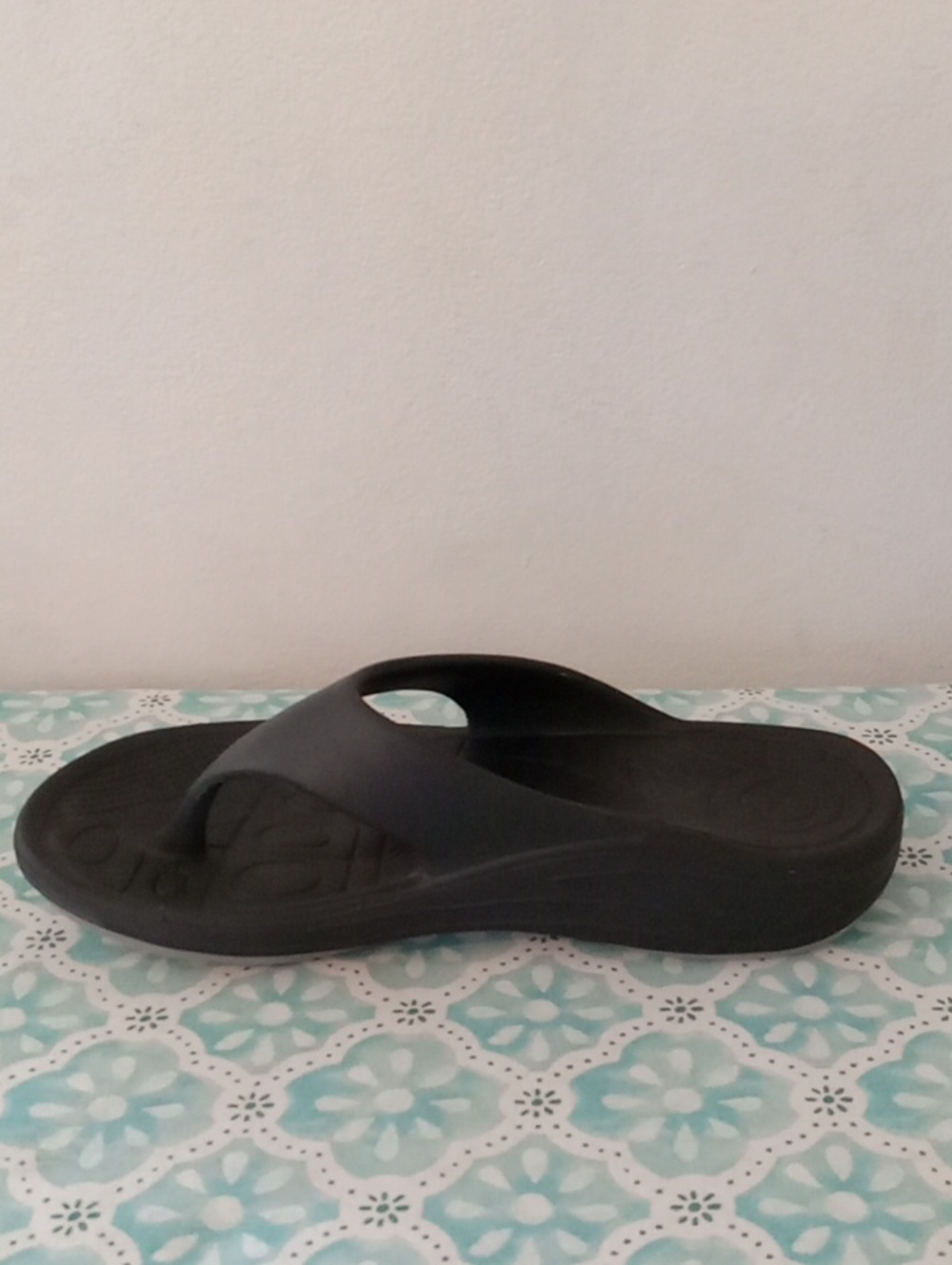 Aetrex Men’s Black Fiji Lynco Flip Flops